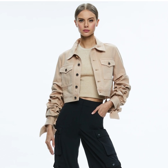 🎀ALICE + OLIVIA TIFF DENIM JACKET WITH BOW SLEEVE🎀 - Picture 3 of 10